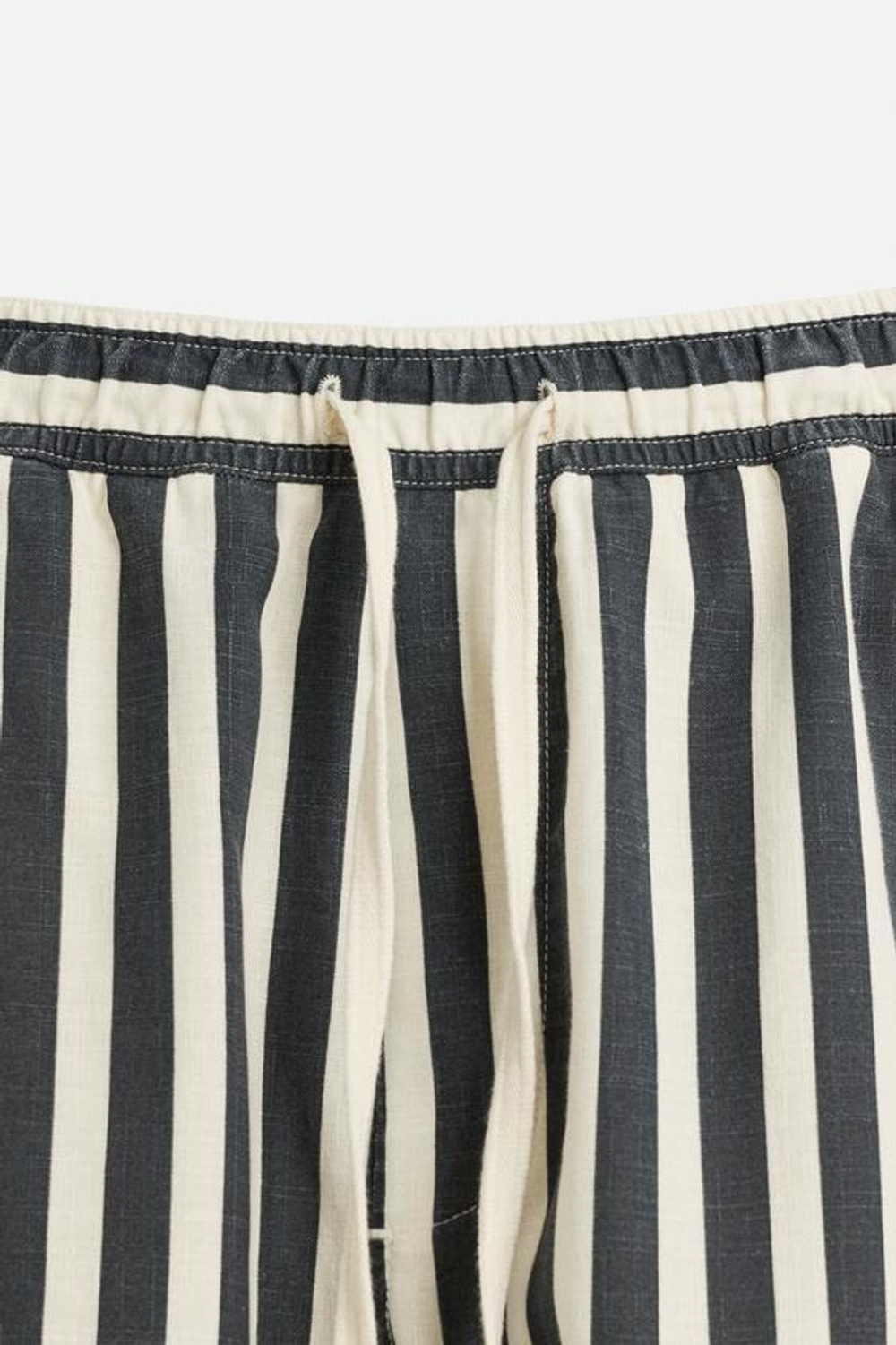 ZARA ШОРТЫ ИЗ ЖАККАРДОВОЙ ТКАНИ, ТЕМНО-СЕРЫЙ