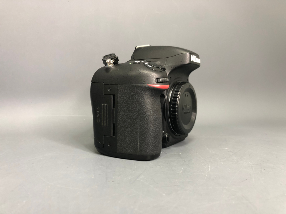 Nikon D610 123.000 кадров