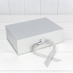 Коробка сборная 28.2х20х9.2 см на магнитах (Серебряный)