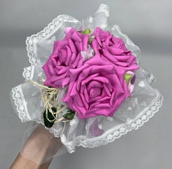 Свадебный букет из маков из орхидей