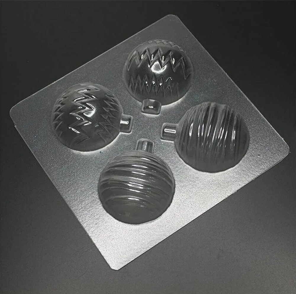 Пластиковая форма для шоколада новогодняя "Ёлочные шары" D5см