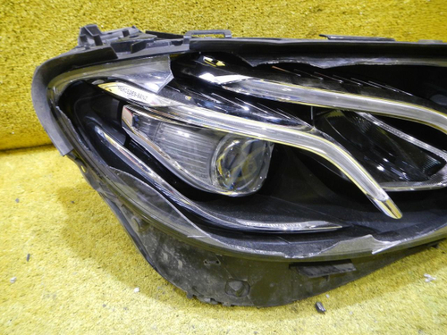 Битая Фара правая Mercedes E W213 (2016-2021) LED