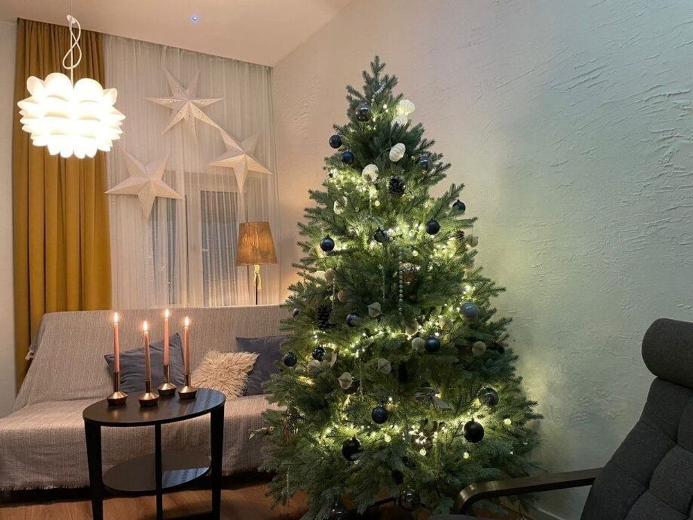 Ель искусственная голубая «Марселло» (Литая хвоя) 240 см / 2.4 м