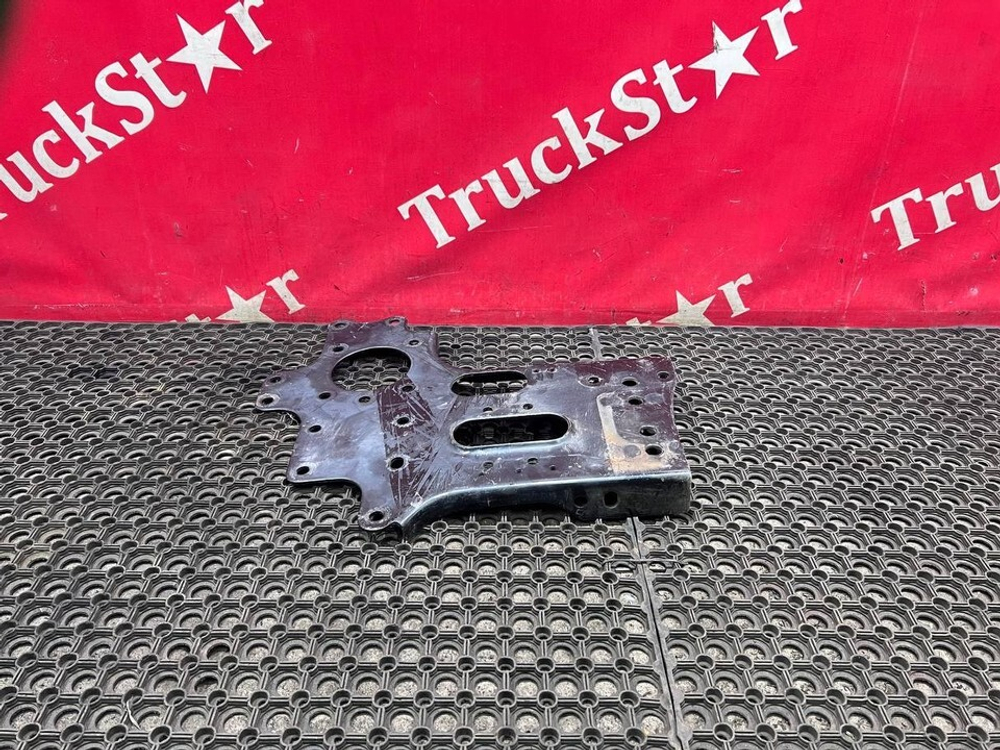 Кронштейн кабины передний правый 2023г.