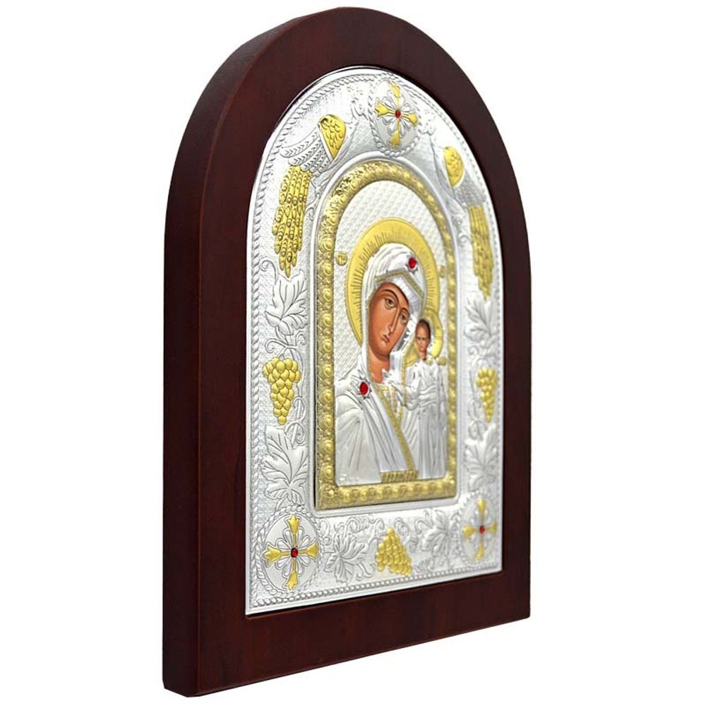 Казанская икона. Икона Божьей Матери в серебряном окладе.