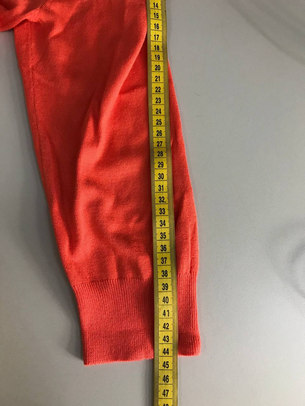 Кардиган с красивым акцентом, визуально на 48 размер