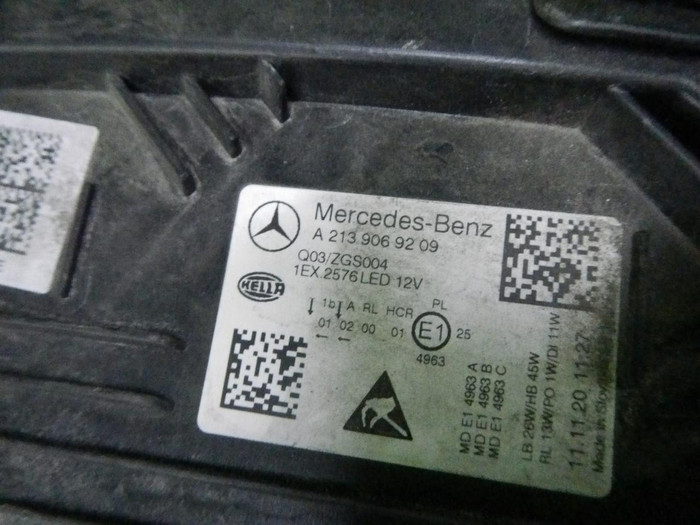 Фара правая Mercedes E W213 (2020-2023) LED