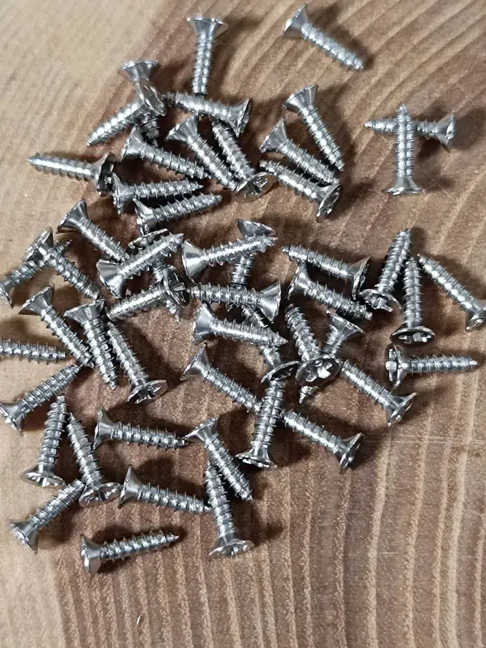 Набор саморезов 2 x 8 мм 50 шт.