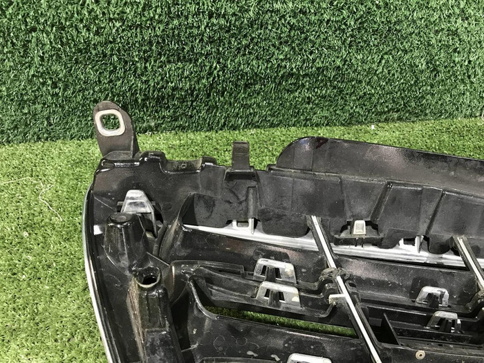 Решетка радиатора Mercedes S W222 (2017-2020) Maybach