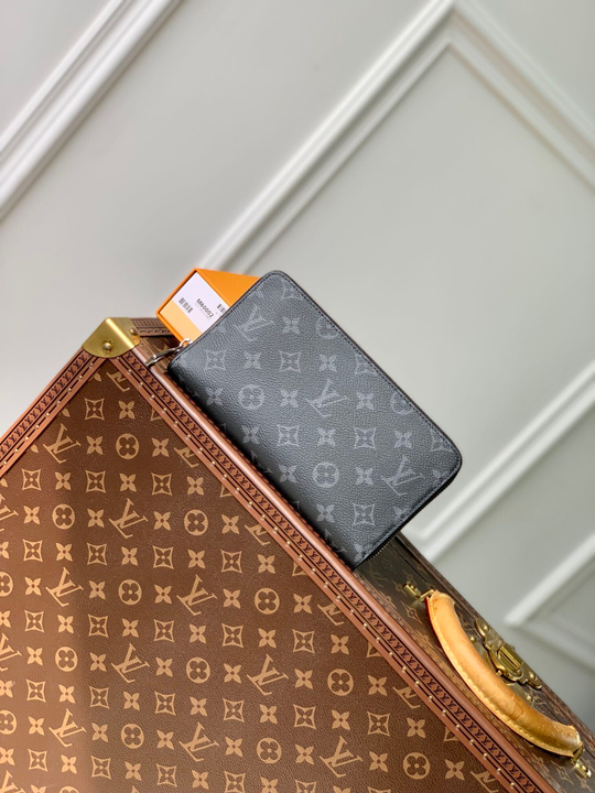 Louis Vuitton Zippy Organizer