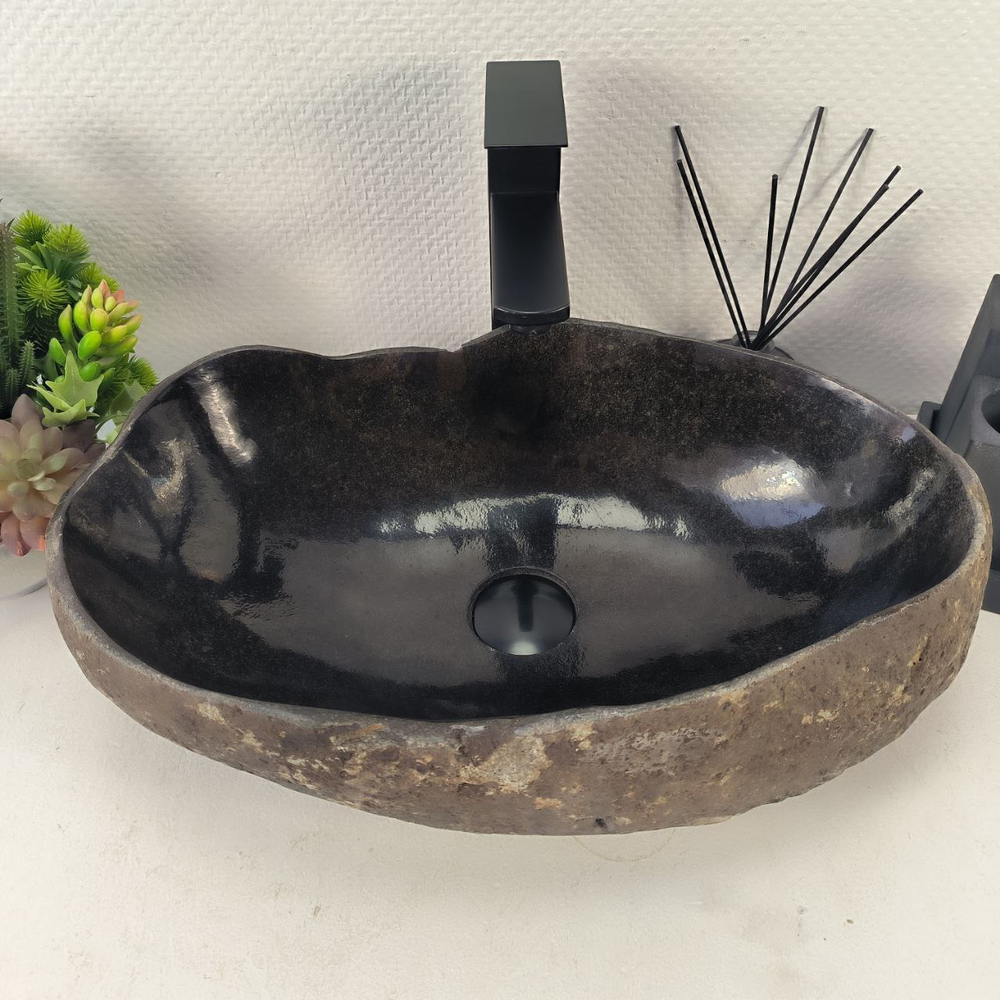 Раковина из речного камня RS-64981 50*31*15 0861