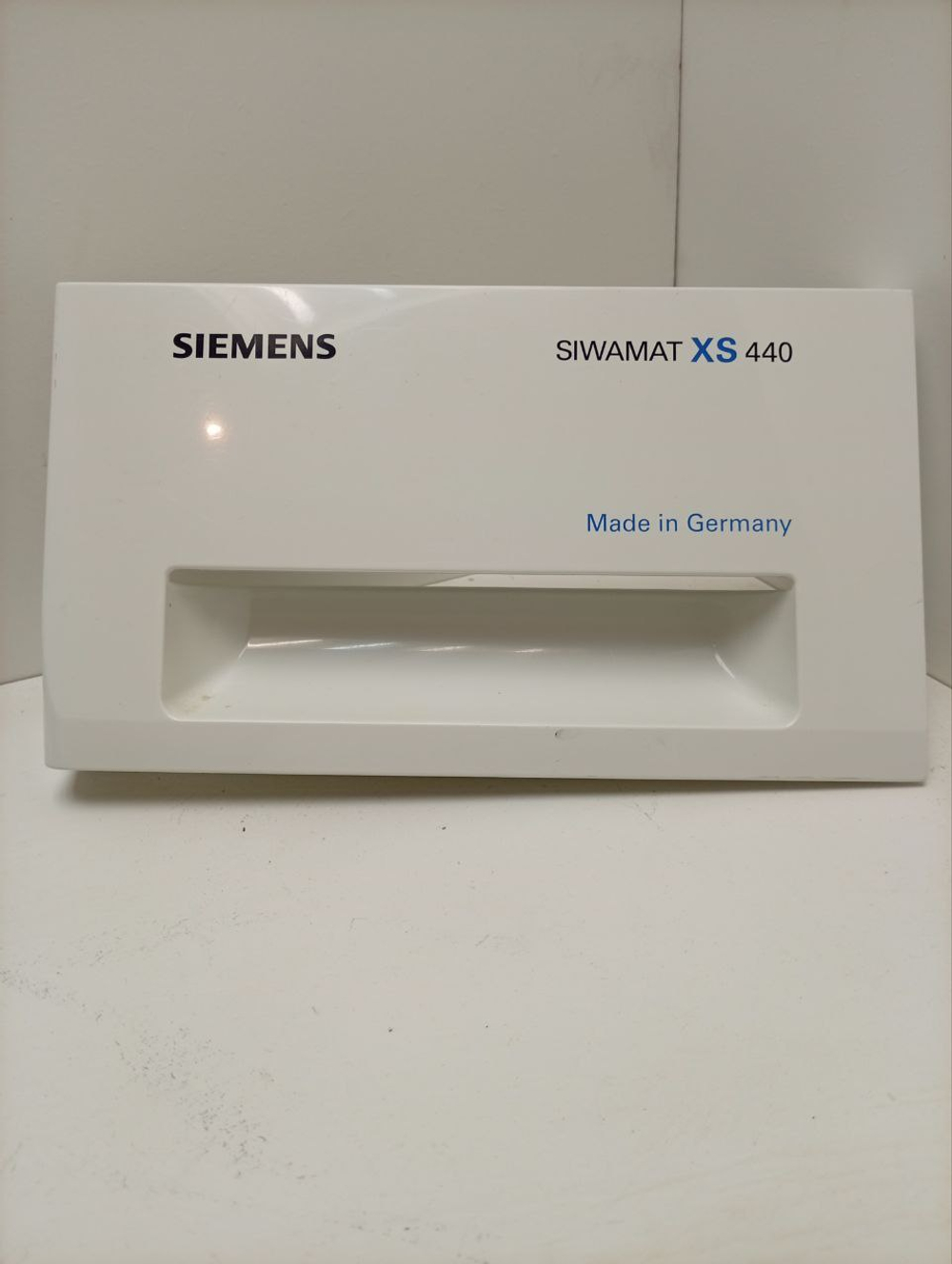 S1WTF3002A кт14 Крышка (ручка) бункера порошка для стиральной машины Siemens б/у