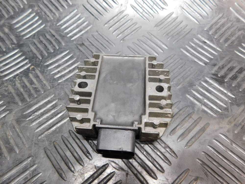 Реле зарядки Yamaha Road Star XV1600