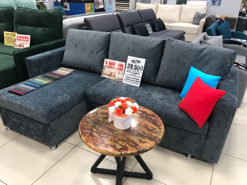 АКЦИЯ!!!Эксклюзивный журнальный стол из эпоксидной смолы и дерева , ручное выжигание