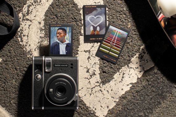 Fotoaparat \ Фотоаппарат Instax Intax Mini 40 Black