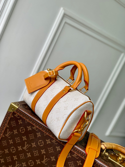 Louis Vuitton Keepall 25
