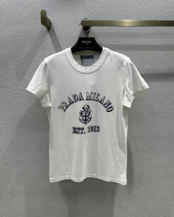 Футболка Prada