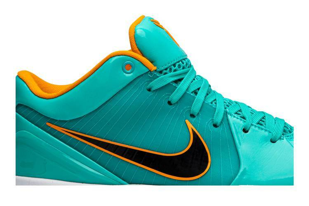 Кроссовки Undefeated X Nike Zoom Kobe 4 Protro Spurs