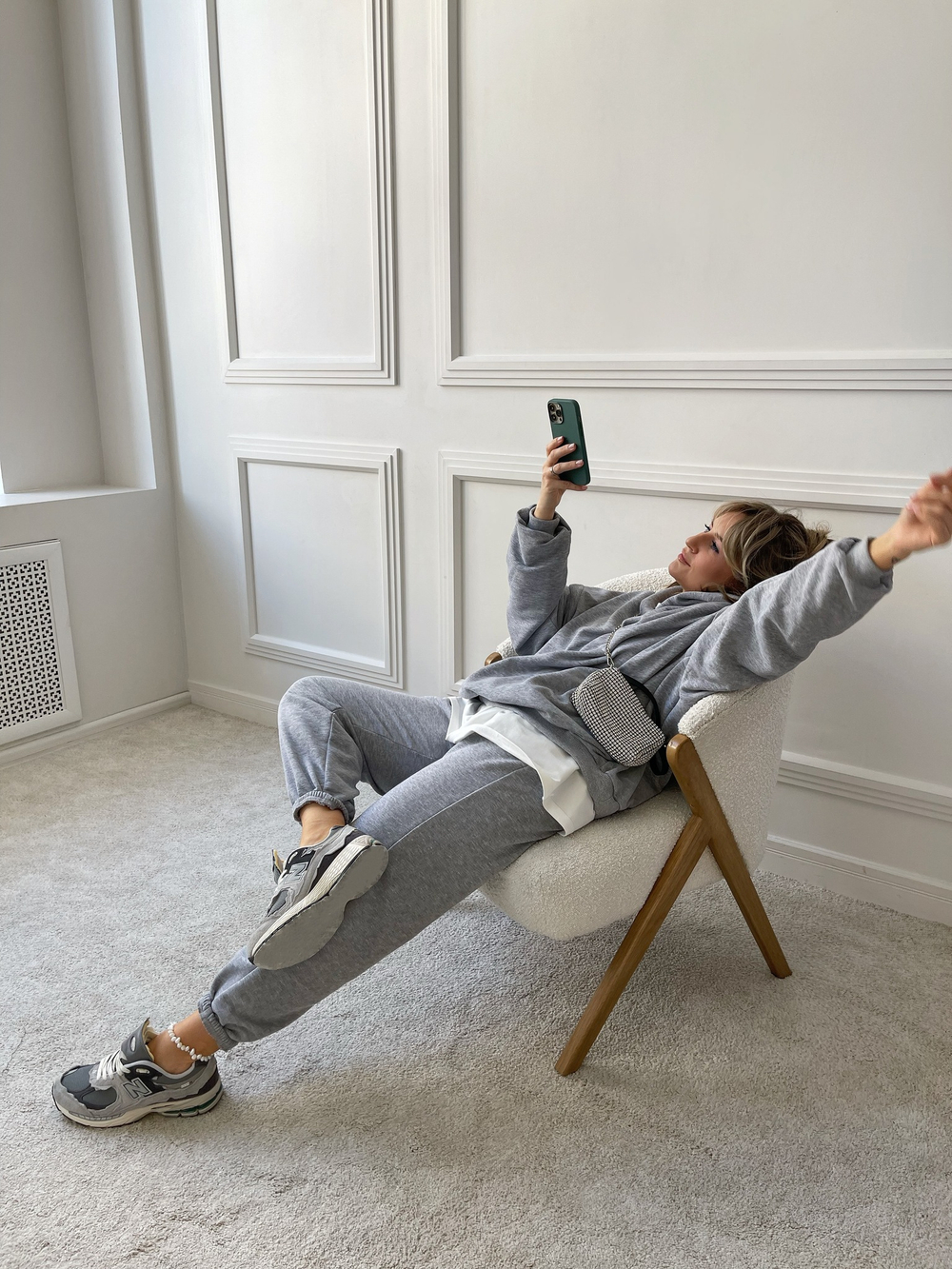 Спортивный костюм серый