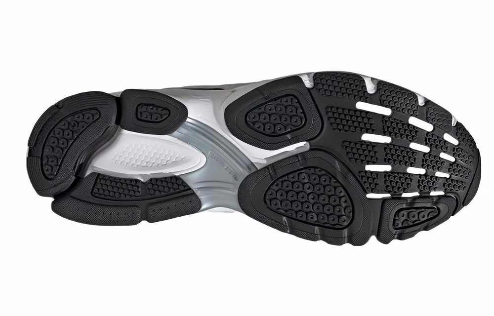 Кроссовки Adidas Spiritain 2000