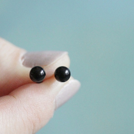 Глаза пластик черные 5 мм (1 пара)