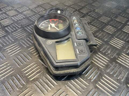Приборная панель Yamaha TDM900 RN08 2002