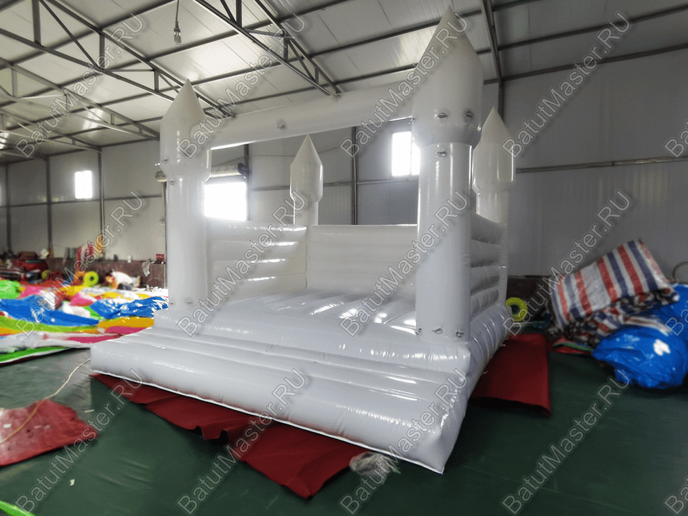 Белоснежный надувной батут - фотозона и реквизит для свадебных торжеств и праздников, 4*3*2,75 м