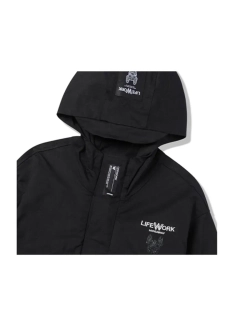 Куртка с капюшоном и карманами