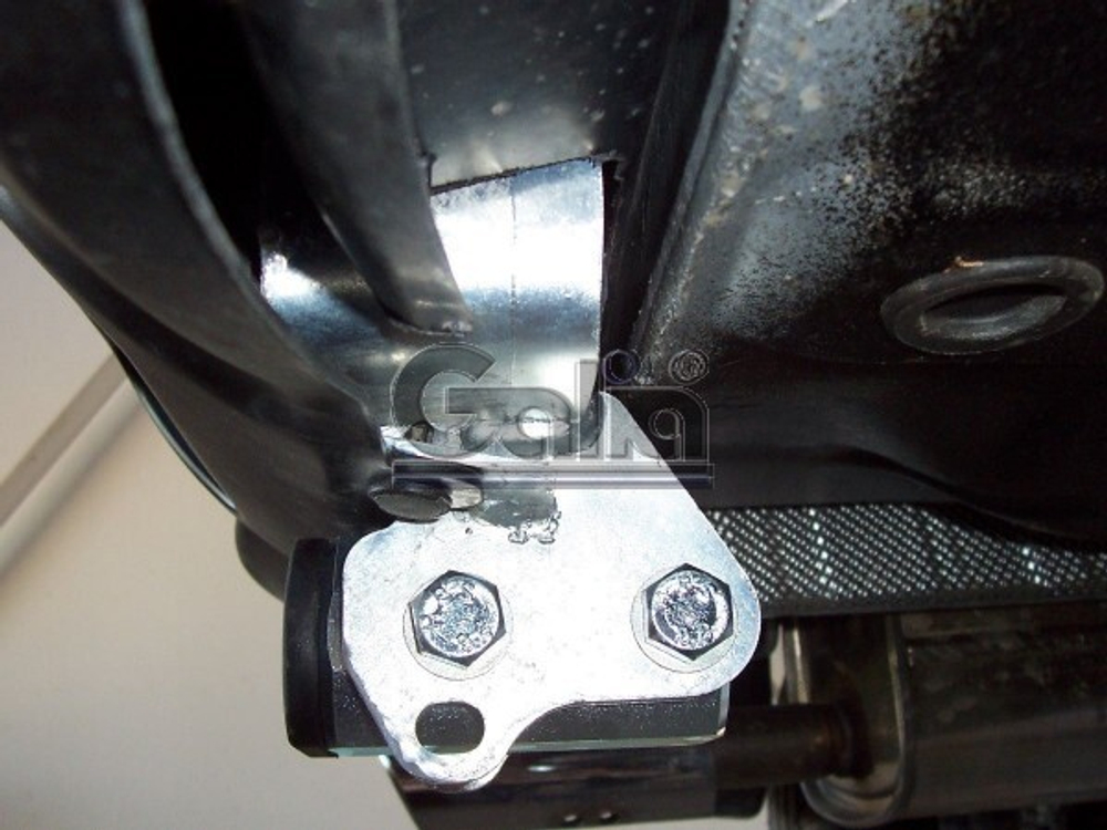 Фаркоп оцинкованный Galia N053C для Nissan Juke 2011- 2WD(паспорт и сертификат в комплекте)(без электрики)