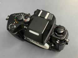 Nikon F4 S + Nikon MB-21