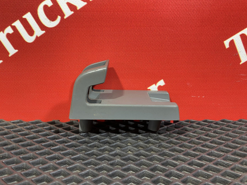 Крючок для одежды 2018г