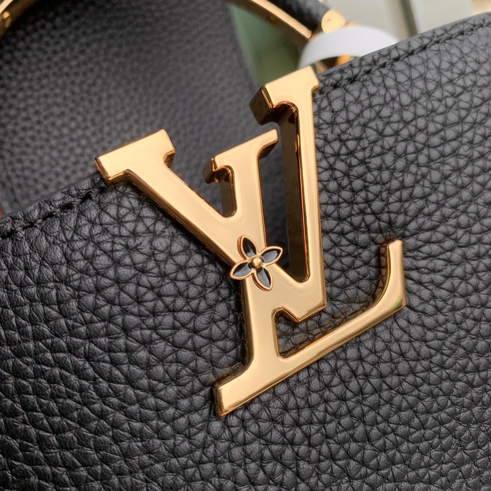 Louis Vuitton Capucines Mini