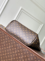 Louis Vuitton Neverwoof