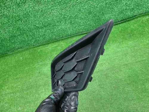 Решетка переднего бампера правая VW Tiguan 2 16-20