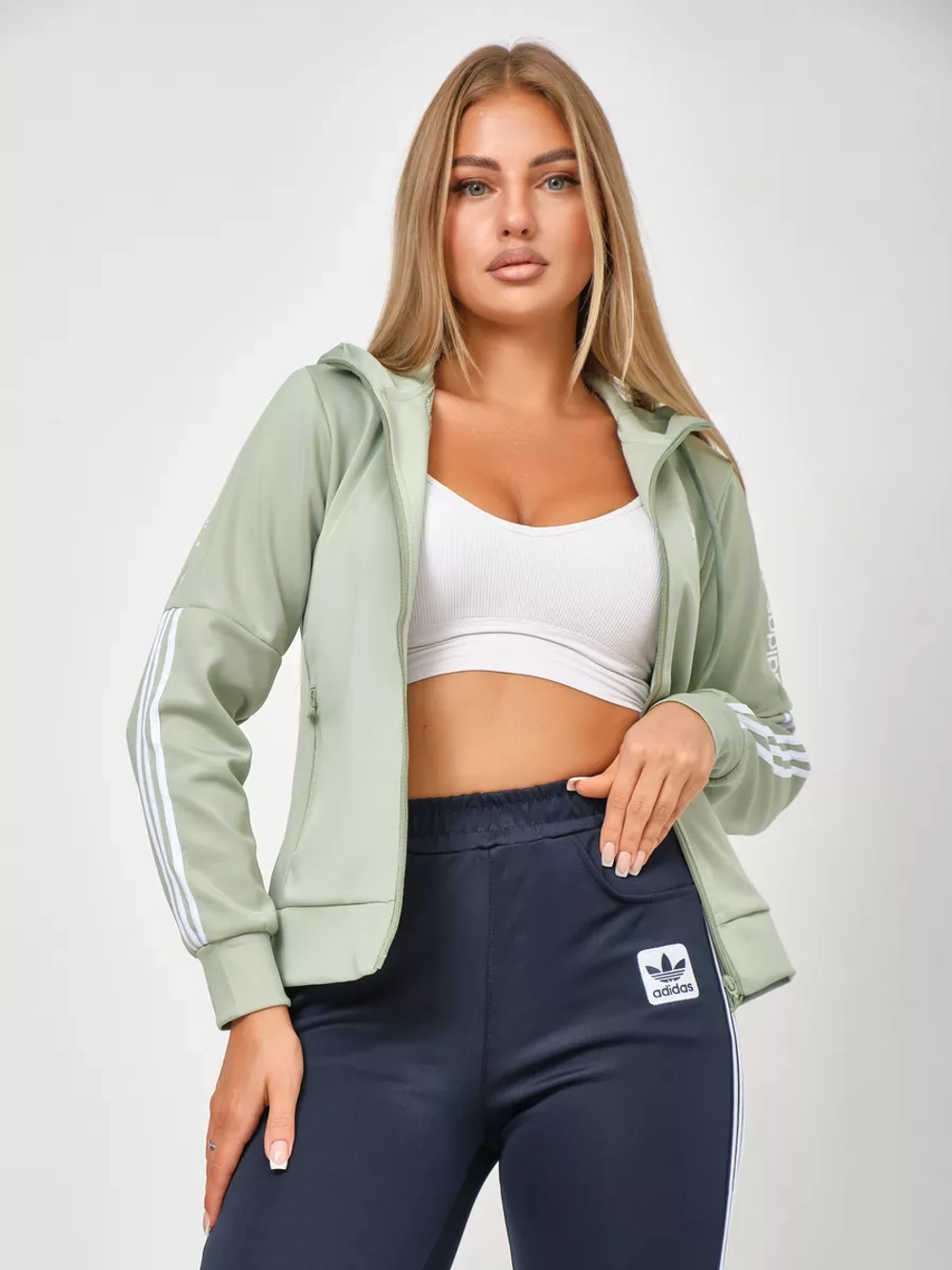 костюм спортивный с капюшоном Adidas на молнии брючной