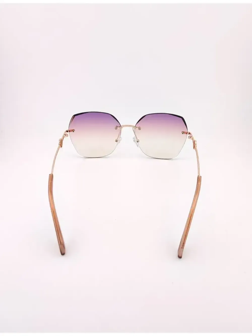 Очки солнцезащитные