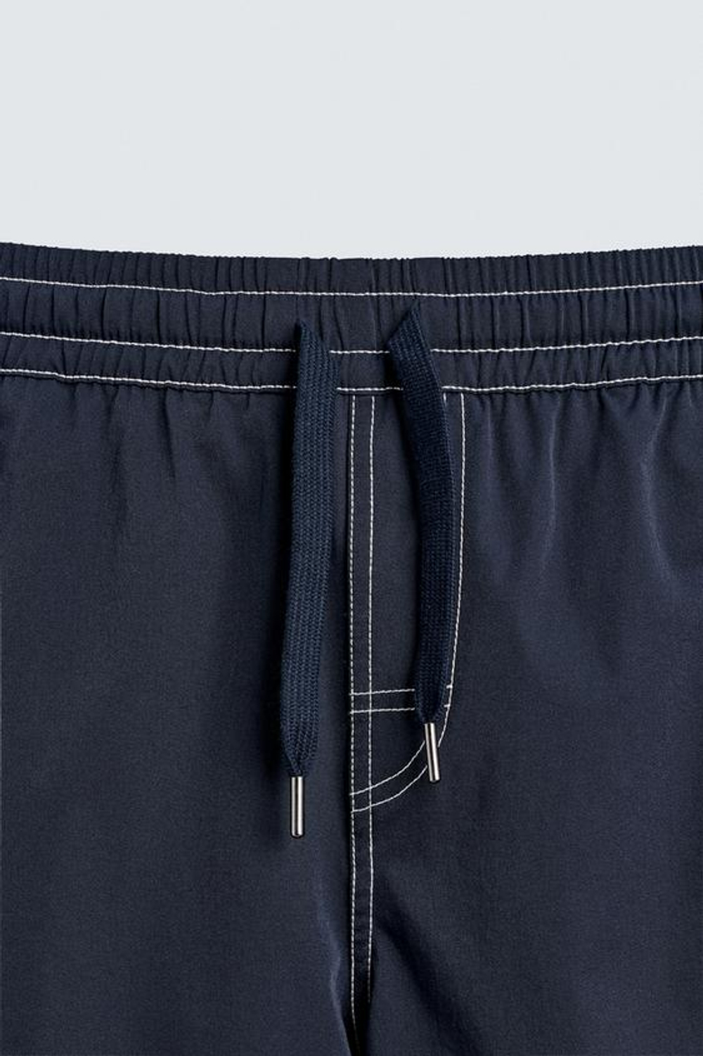 ZARA ДЛИННЫЕ ПЛАВКИ С КОНТРАСТНОЙ ОТСТРОЧКОЙ, МОРСКОЙ СИНИЙ