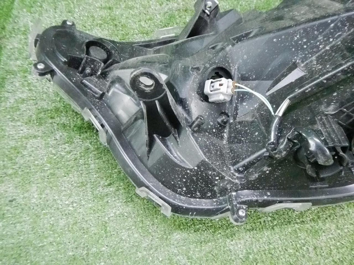 Битая Фара правая Toyota RAV4 5 XA50 (2018-н.в.) LED