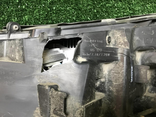 Фара правая Toyota RAV4 5 XA50 (18-нв) LED