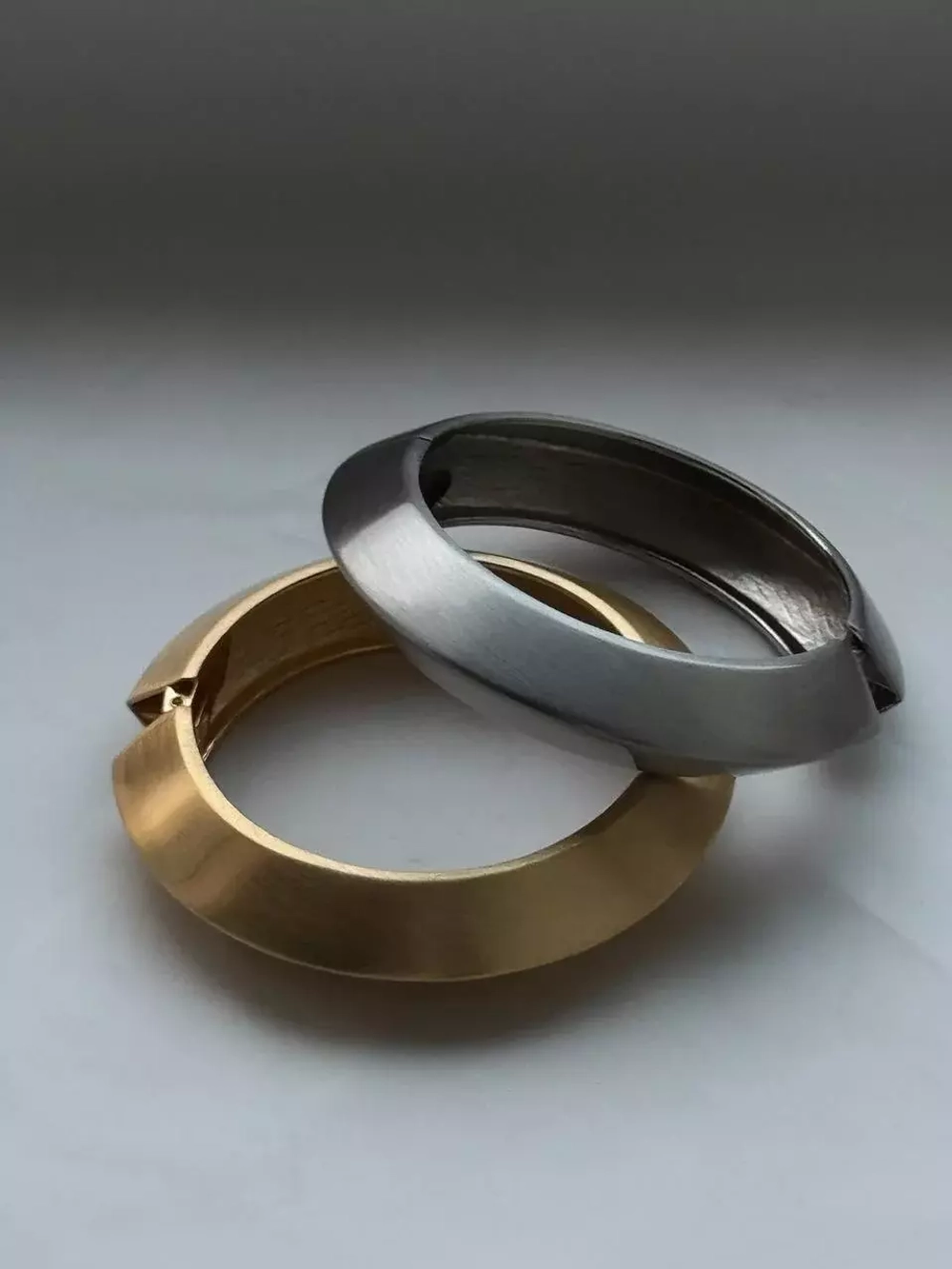 Браслет под золото матовый