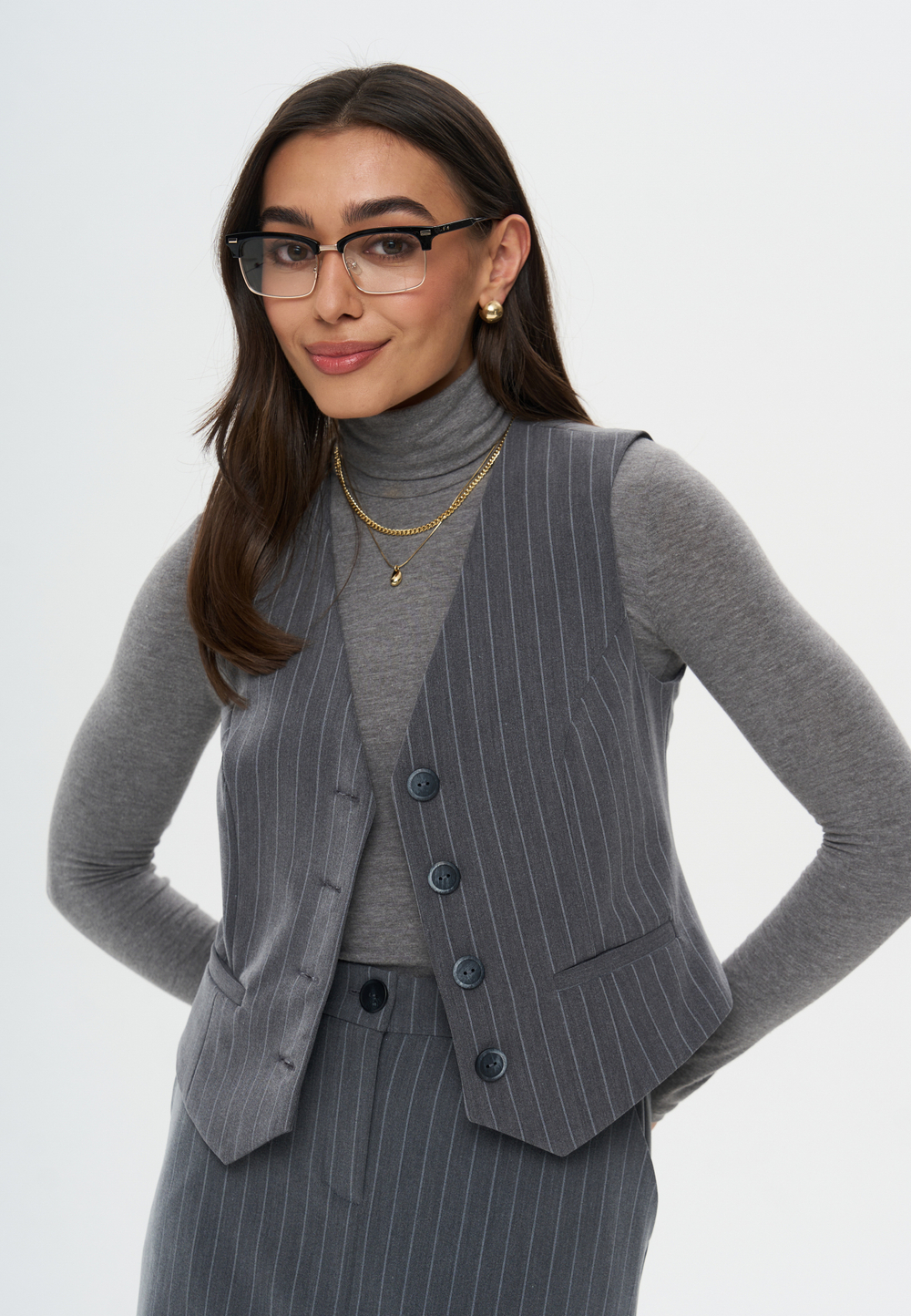 Жилет приталенный