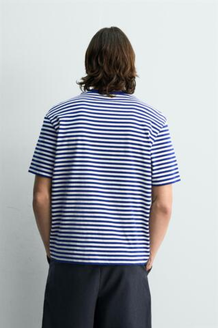 ZARA ФУТБОЛКА REGULAR FIT ЖАККАРД В ПОЛОСКУ, БЕЛЫЙ/СИНИЙ