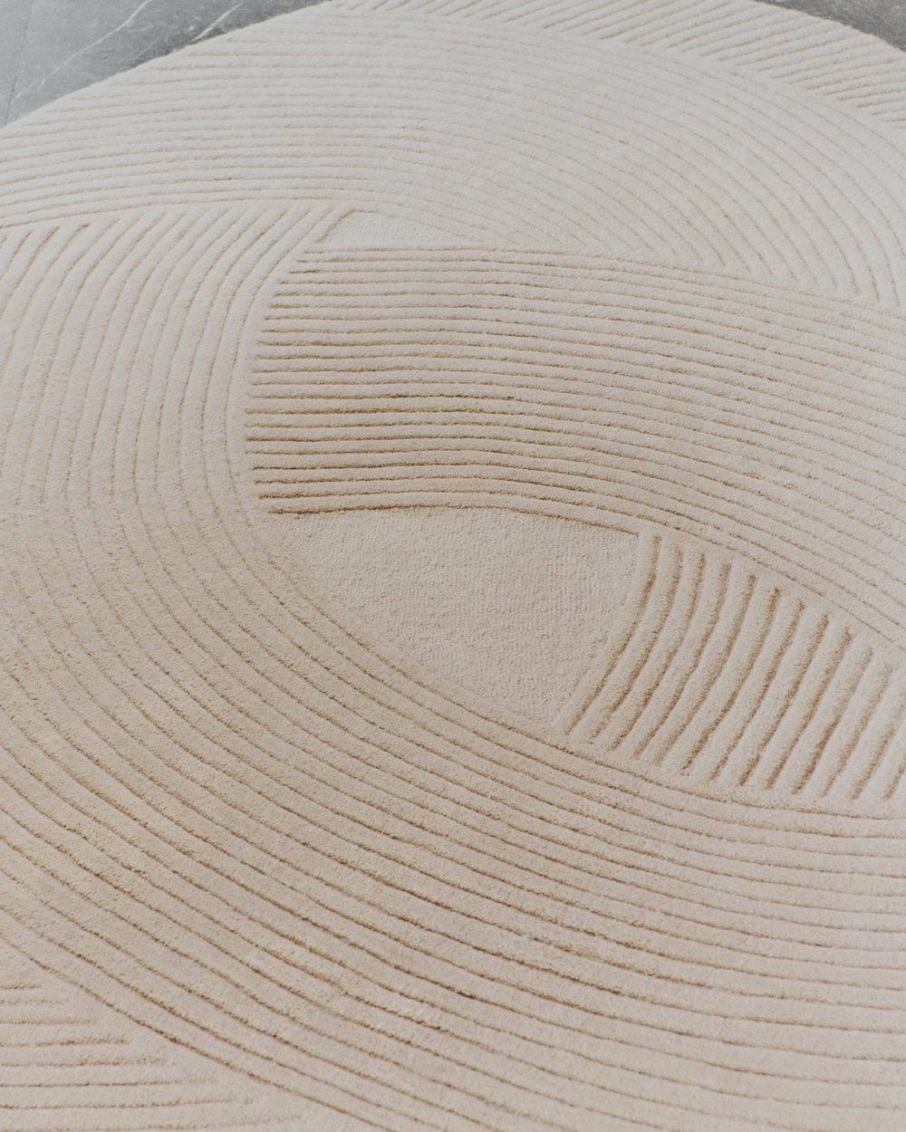 Ковер Domm из шерсти бежевого цвета Ø 200 см