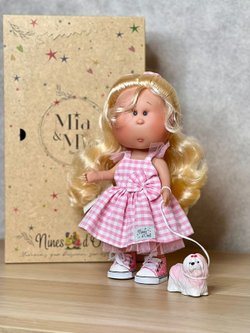 Кукла Nines виниловая 30см MIA CASE (3405A)