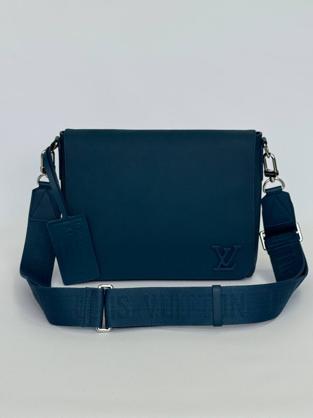 Сумка-мессенджер Louis Vuitton