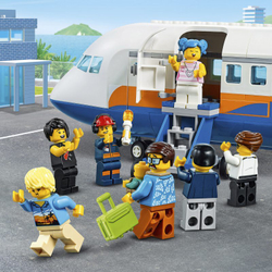 Конструктор LEGO City - Пассажирский самолет 60262