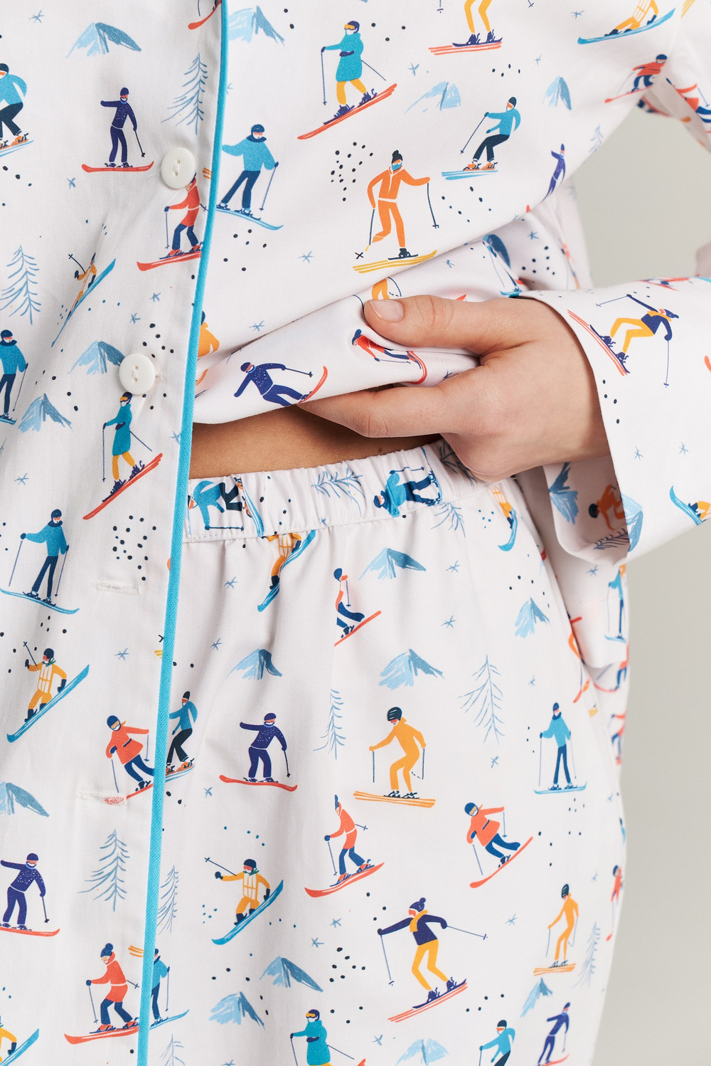 Костюм двойка из сатина с лыжниками - размер S-M