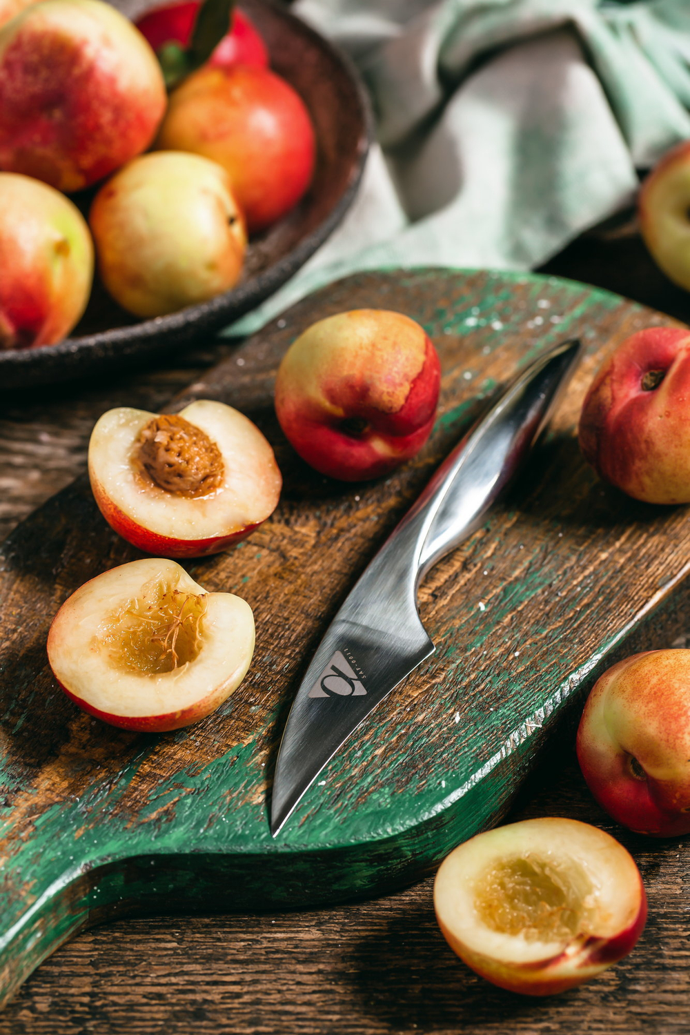 Нож кухонный овощной 7.1см Samura Alfa