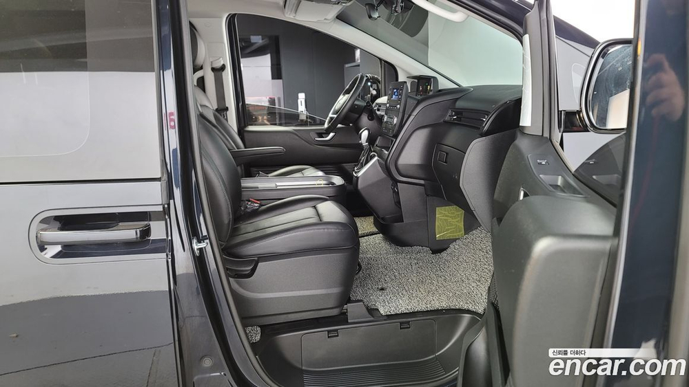 Hyundai Staria Cargo 5인승 (02.2023)