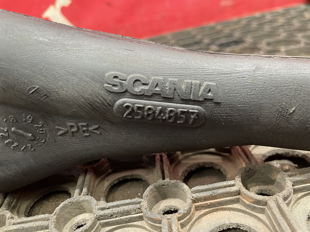 Маслозаливная горловина 2021г